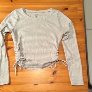 Women's Gray Long Sleeve Top